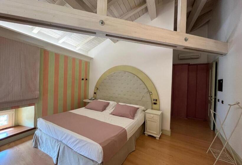 Трехместный Номер Deluxe, Villa Euchelia