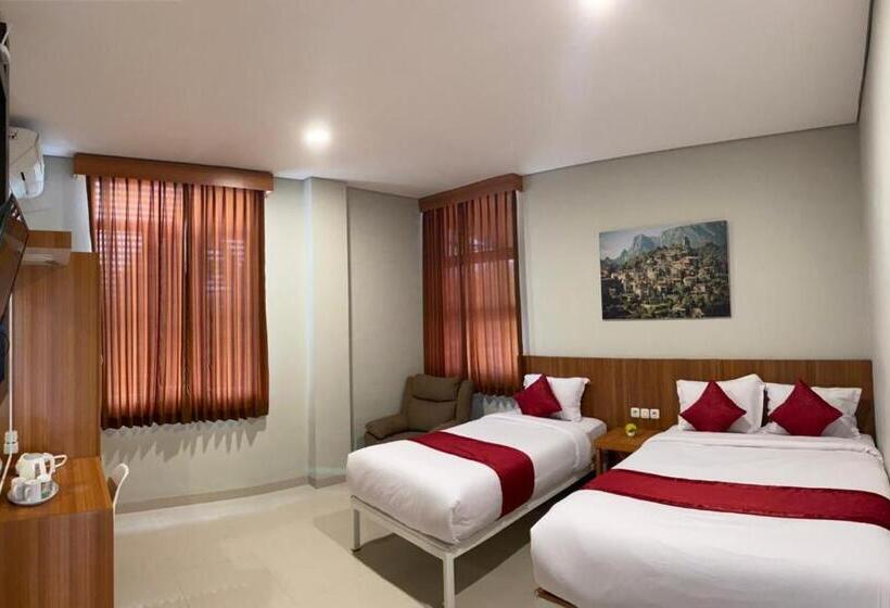 Номер Стандарт Трехместный, Privato Suite