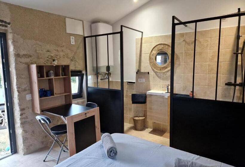 Номер Basic, Bastide Bellugue Maison D Hôtes Réseau Bienvenue à La Ferme à 3 Minutes De Lourmarin