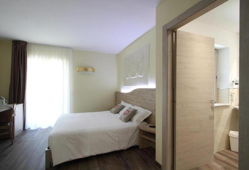 اتاق لوکس با بالکن, Il Viottolo Rooms And Breakfast