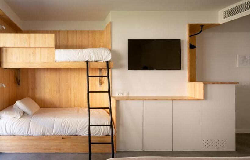 اتاق سوپریور خانوادگی, Cristina Enea Rooms
