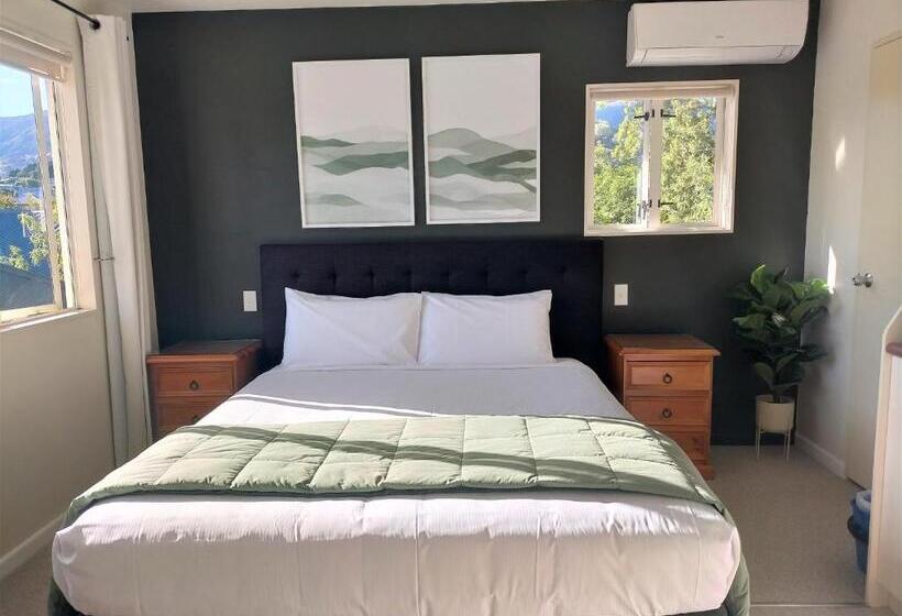Студия Стандарт, Boutique Motel