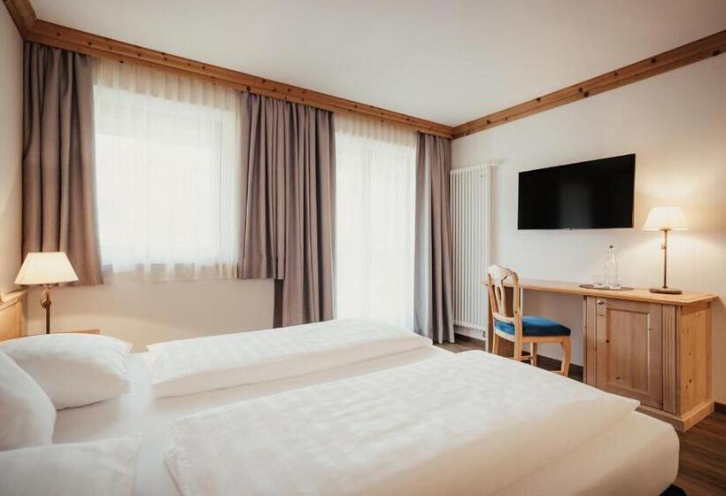 اتاق سوپریور, Kristallhotel Corona Krone