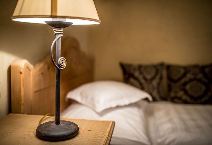 اتاق راحتی یک تخته, Kristallhotel Corona Krone