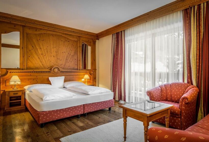 اتاق سوپریور با بالکن, Kristallhotel Corona Krone