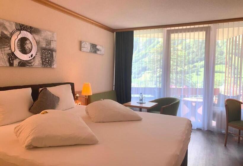 Номер Стандарт с Балконом, Quellenhof Leukerbad