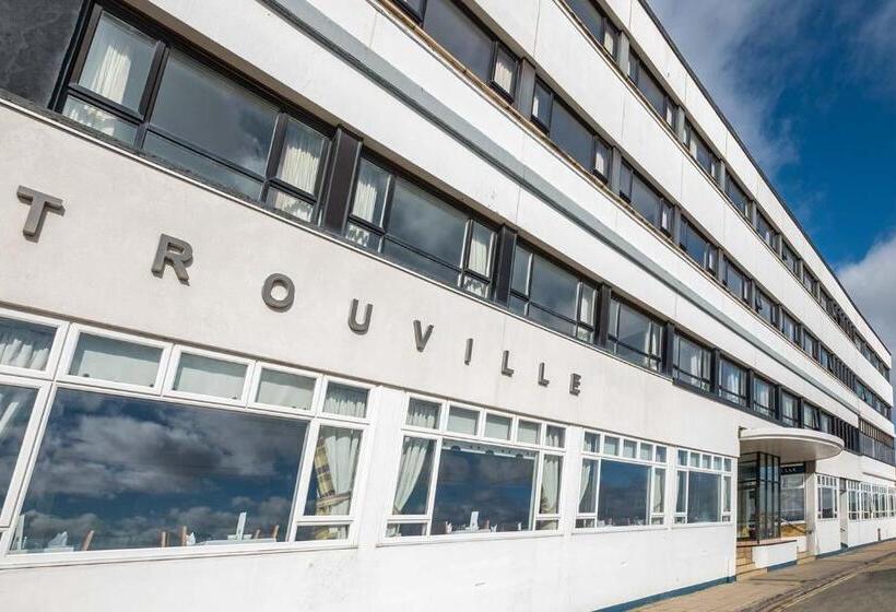 Семейный Номер Вид на Море, Trouville Hotel By Compass Hospitality