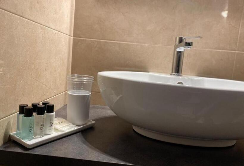 اتاق استاندارد چهار تخته, Midtown Salerno