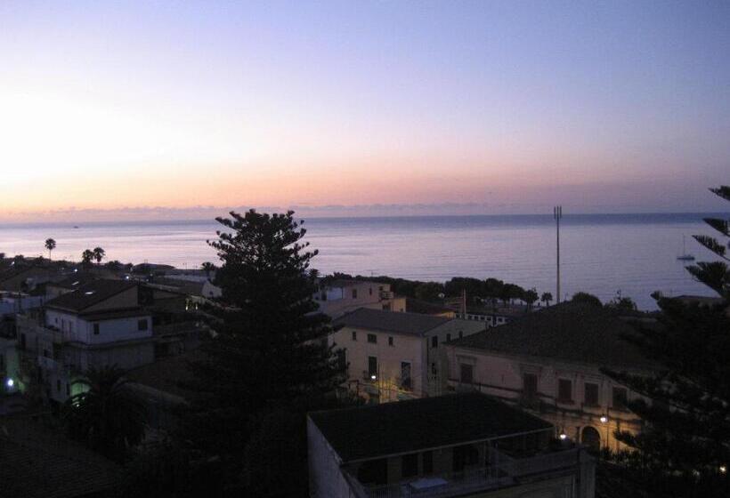 4인용 스탠다드 룸, Mediterraneo