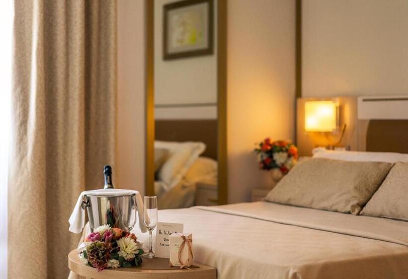 سوییت جونیور, Kora Park Resort
