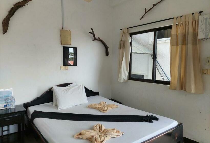 اتاق استاندارد با چشم‌انداز دریا, Auberge De La Plage