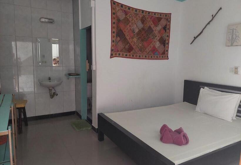 اتاق اکونومی, Auberge De La Plage