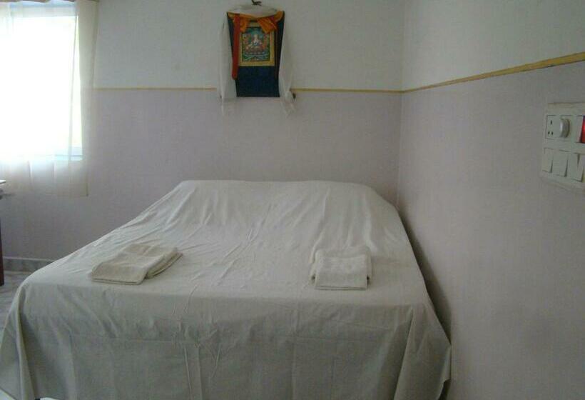 舒适型房间, Tara Guest House