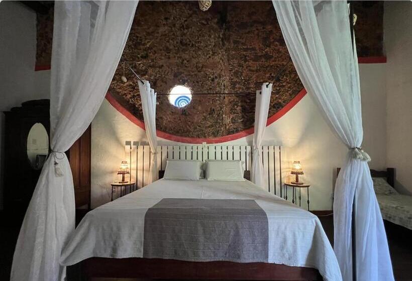 اتاق استاندارد چهارنفره با چشم‌انداز باغ, Casa Lavinia