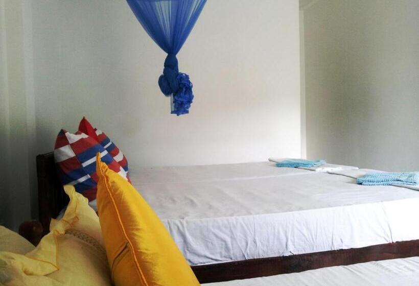 Habitació Triple Estàndard amb Balcó, Calidan