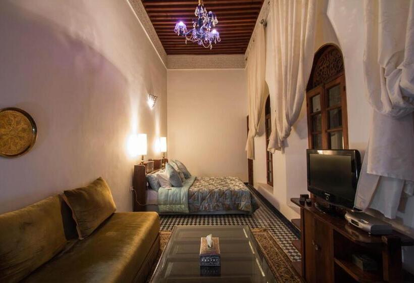 اتاق لوکس خانوادگی, Riad Noujoum Medina