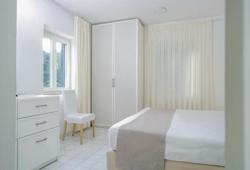 带1个卧室的带海景的公寓, Residence Le Axidie