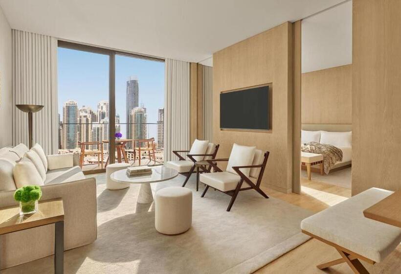 带大床的复式套间, The Dubai Edition