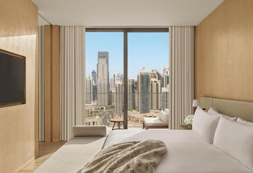 Deluxe Suite King Bed, The Dubai Edition