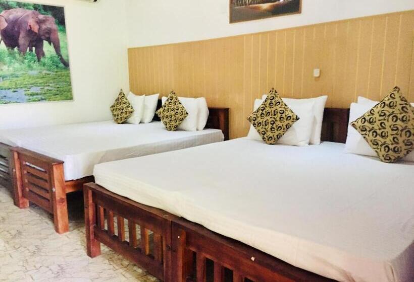 Семейный Номер, Thisara Guest House