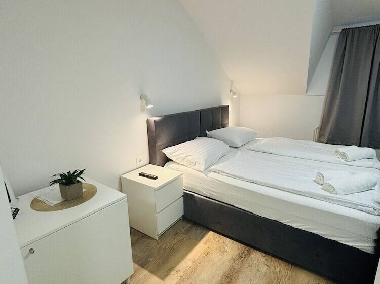 اتاق استاندارد سه نفره, Boutique Hotel Pohorje