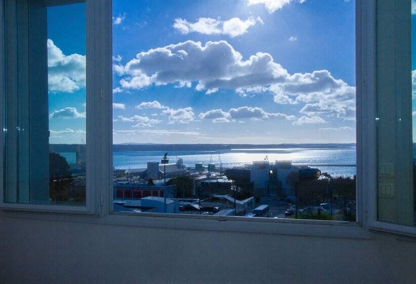 Номер Стандарт Вид на Море, De La Gare Brest