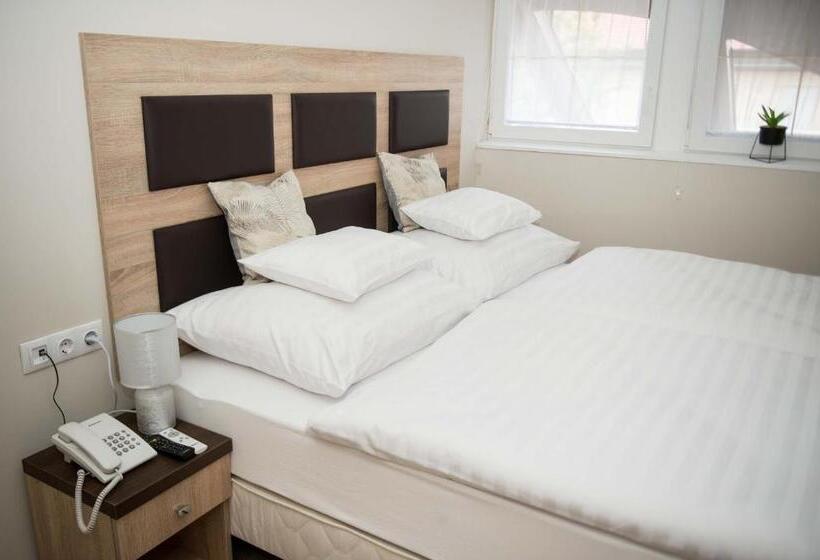 Номер Стандарт, Hozam Wellness és Apartman