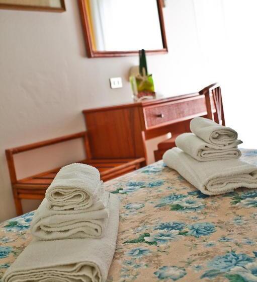 Quarto Triplo Comfort, Iride & Spa