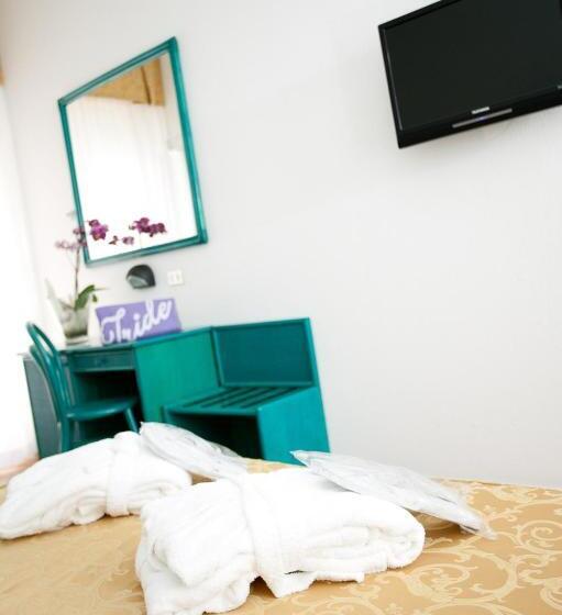 Quarto Triplo Comfort, Iride & Spa