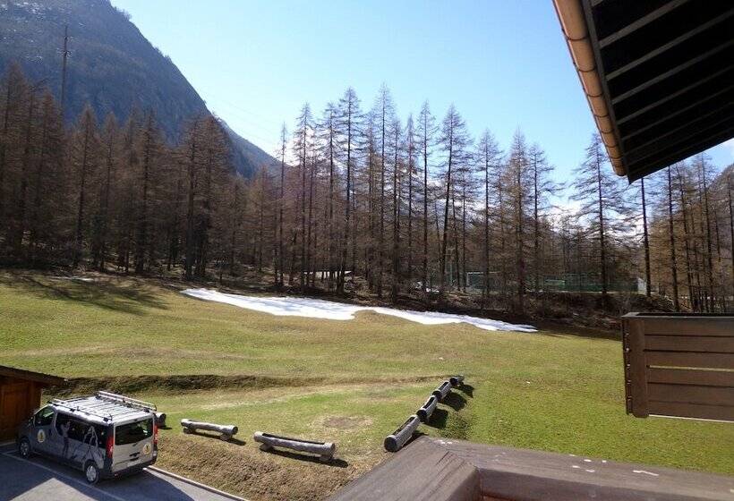 اتاق لوکس سه تخته, B&b Matterhorn Golf