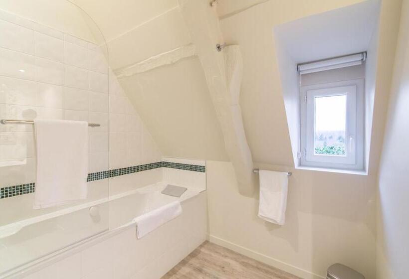 Люкс Вид на Сад, Manoir D Hastings