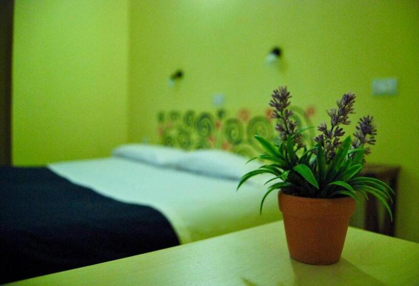 غرفة قياسية, Albergo Teatro