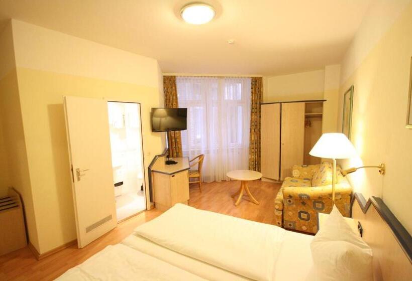 اتاق استاندارد چهار تخته, Altstadt