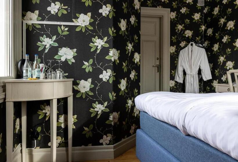 Номер Комфорт Индивидуальный, Park Hotel Linköping Fawlty Towers