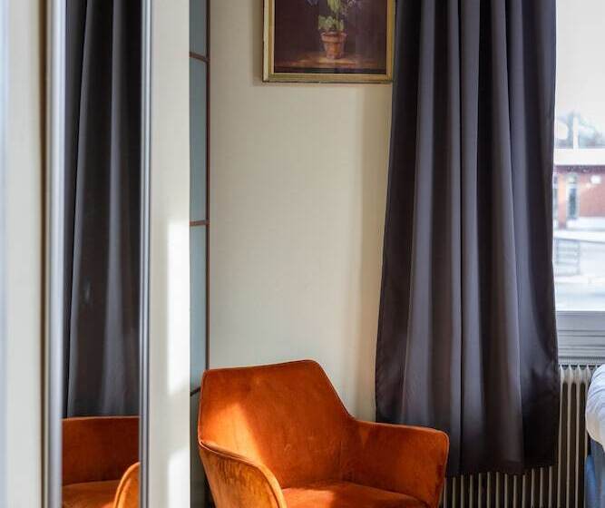 Четырехместный Номер Стандарт, Park Hotel Linköping Fawlty Towers