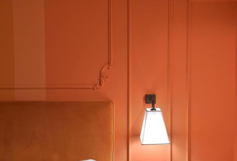 Номер Deluxe, Torresi