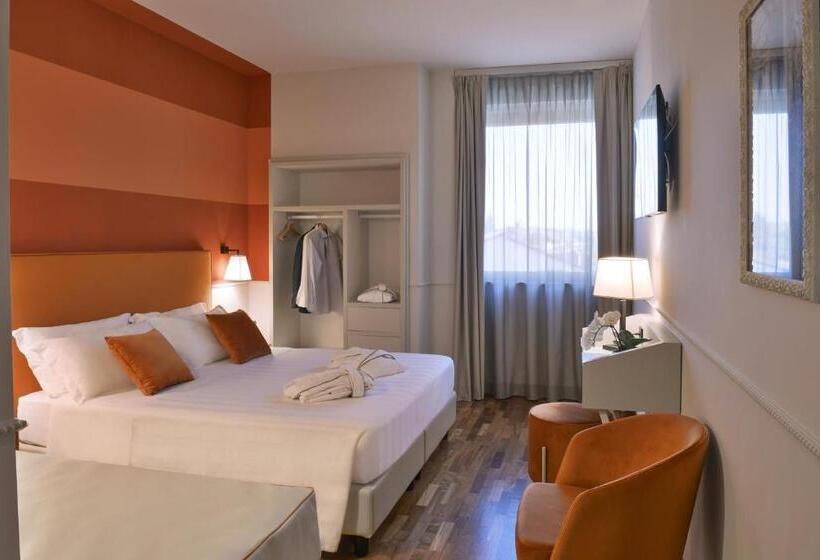 Трехместный Номер Deluxe, Torresi