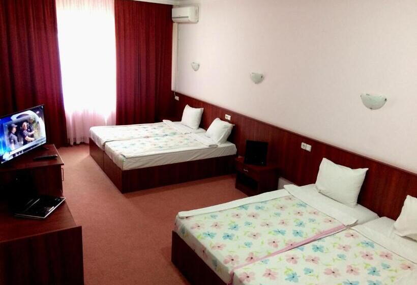 Habitación Triple Estándar, Oxa Doo