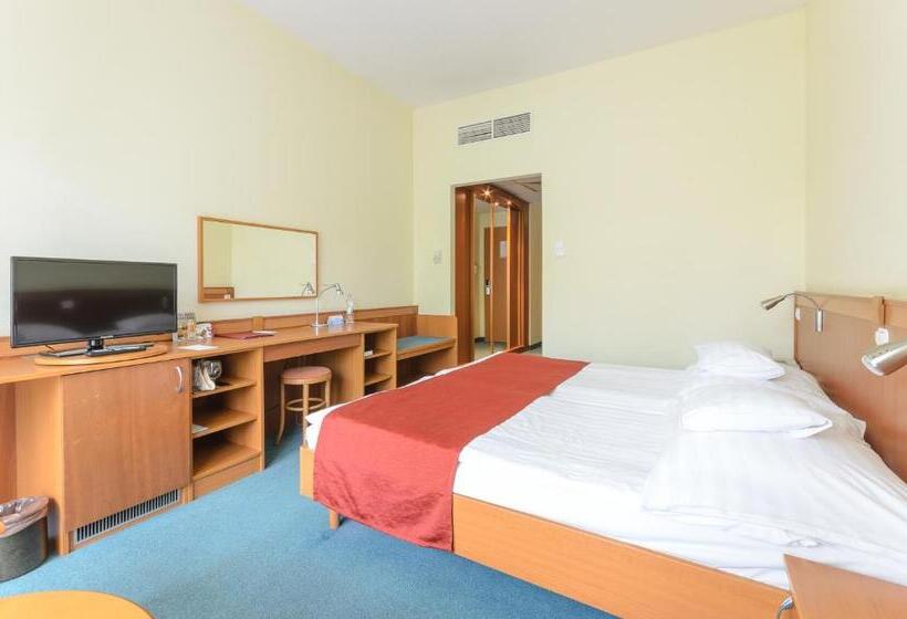 Номер Стандарт с Балконом, Hunguest Hotel Aqua Sol
