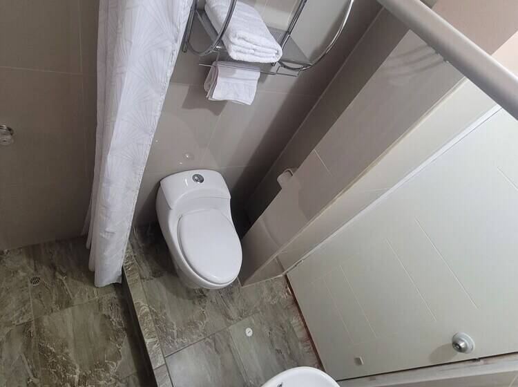 اتاق استاندارد, Ayllu B&b Ollantaytambo