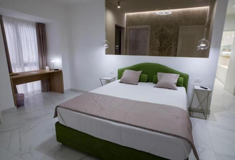 غرفة سوبيريور سرير كينج, Marinisa Suite Luxury Room