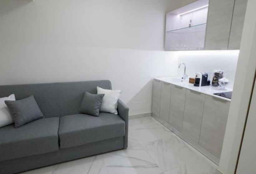 Номер Superior Кровать Кинг, Marinisa Suite Luxury Room