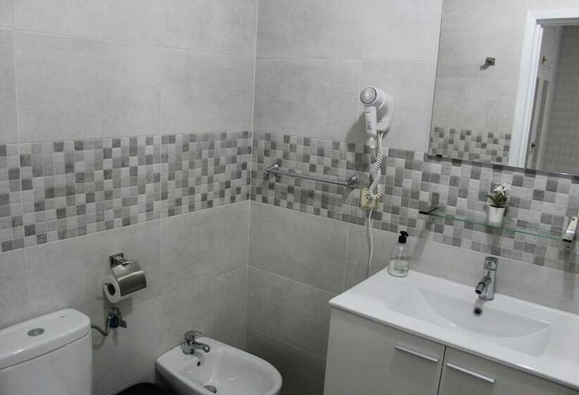Номер Стандарт, Hostal Fuente Del Pino