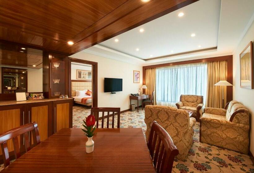 سوییت لوکس, Accord Puducherry