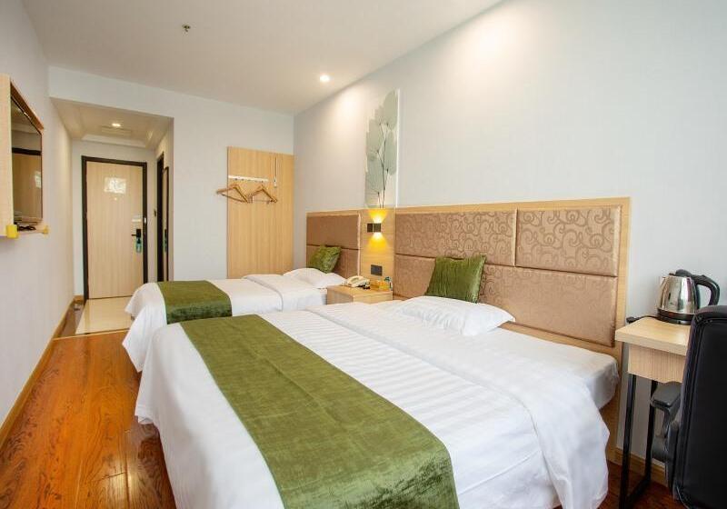 Семейный Номер, Greentree Inn Changzhou Xinbei District Taihu Road Wanda Plaza Dinosaur Park Express