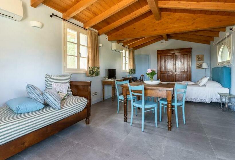 带景观的三人标准房间, Agriturismo Bellandi