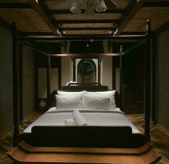 سوییت با چشم‌انداز استخر, Minh   Casa