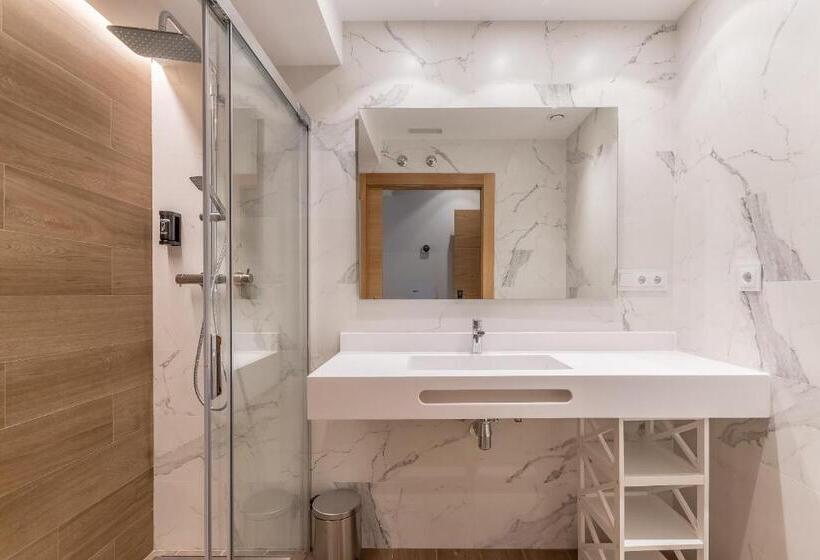 Quarto Deluxe, Eightrooms La Rioja Pension
