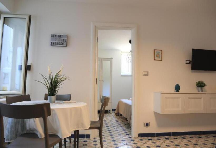 آپارتمان 1 خوابه همکف, B&b La Marinella