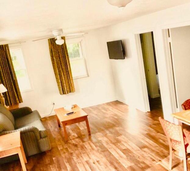 침실 2개 주택, Exit 5 Resort & Condominium
